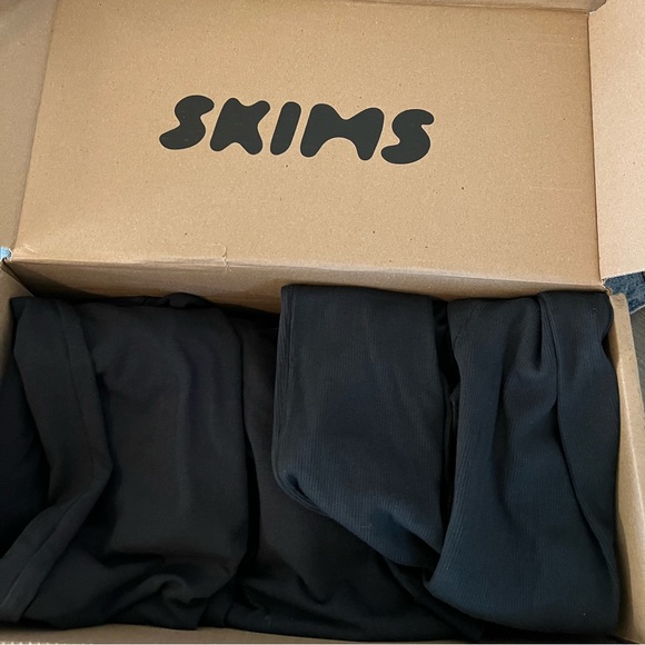 SKIMS Cotton Rib Legging - Picture 3 of 4